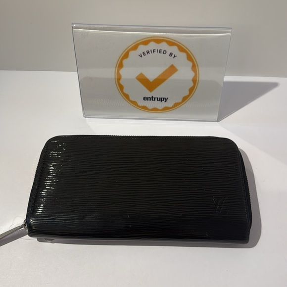 LV Zippy Black Wallet w/ Authenticity Certificate - Picture 5 of 5